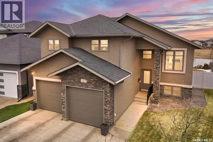 127 Schumacher BAY, Saskatoon, Saskatchewan S7V0H7