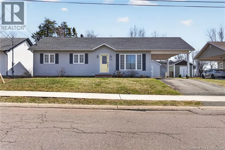 114 Dolbeau, Dieppe, New Brunswick E1A6V6