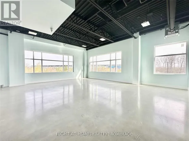 210 - 3485 REBECCA STREET, Oakville (QE Queen Elizabeth), Ontario L6L6X9