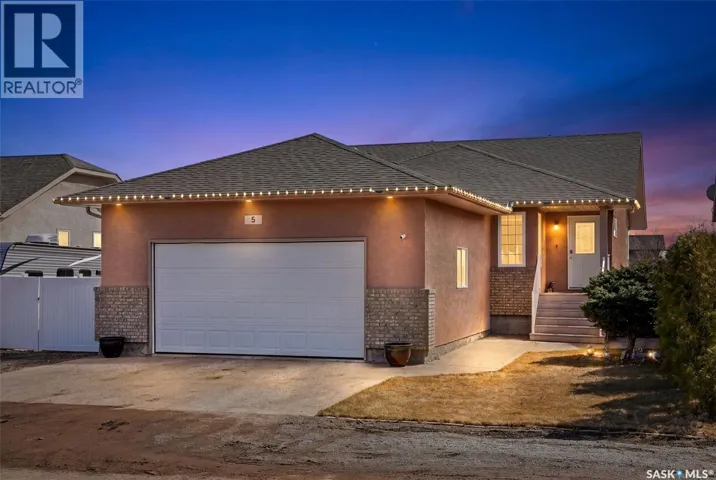 5 Corbin BAY, Grand Coulee, Saskatchewan S4P2Z2
