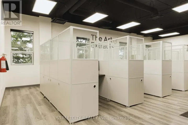 215 - 516 JOHN STREET N, Aylmer, Ontario N5H2B8