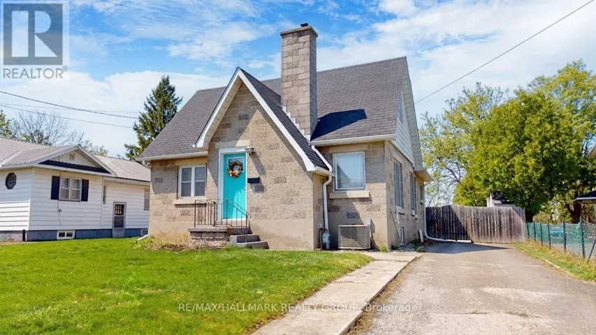 24 SCHOFIELD AVENUE, Brockville, Ontario K6V4M5