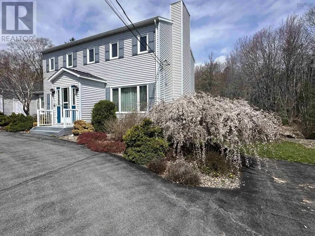 46 Old Falls Road, Liverpool, Nova Scotia B0T1K0
