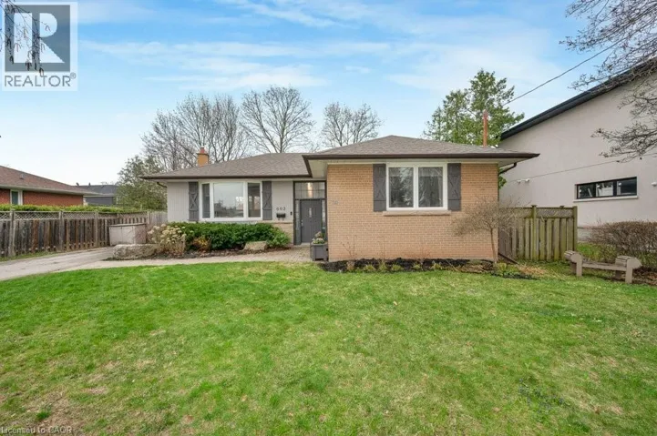 602 STEPHENS Crescent, Oakville, Ontario L6K1Y3