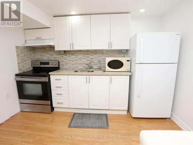 LOWER - 6482 CHAUMONT CRESCENT, Mississauga (Meadowvale), Ontario L5N2M8