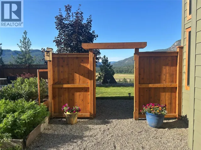 750 395 Highway, Christina Lake, British Columbia V0H1E0