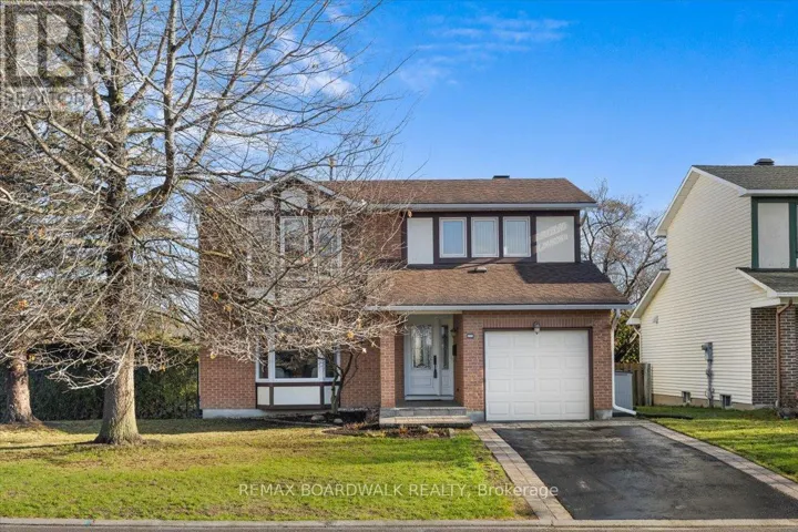 6241 ST ALBANS COURT, Ottawa, Ontario K1C3C5