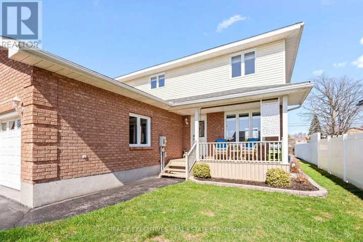 5520 BRIDLEWOOD COURT, South Dundas, Ontario K0E1K0