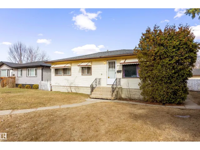 9007 149 ST NW, Edmonton, Alberta T5R0A5