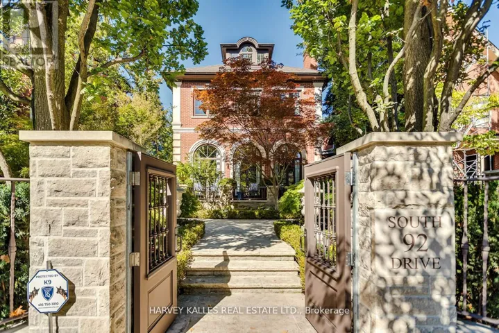 92 SOUTH DRIVE, Toronto (Rosedale-Moore Park), Ontario M4W1R6