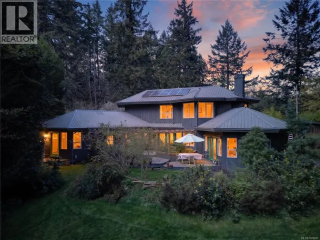 99 Garner Rd, Salt Spring, British Columbia V8K2B1