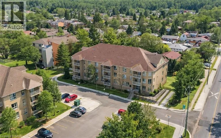 56 KERMAN Avenue Unit# 315, Grimsby, Ontario L3M0A1