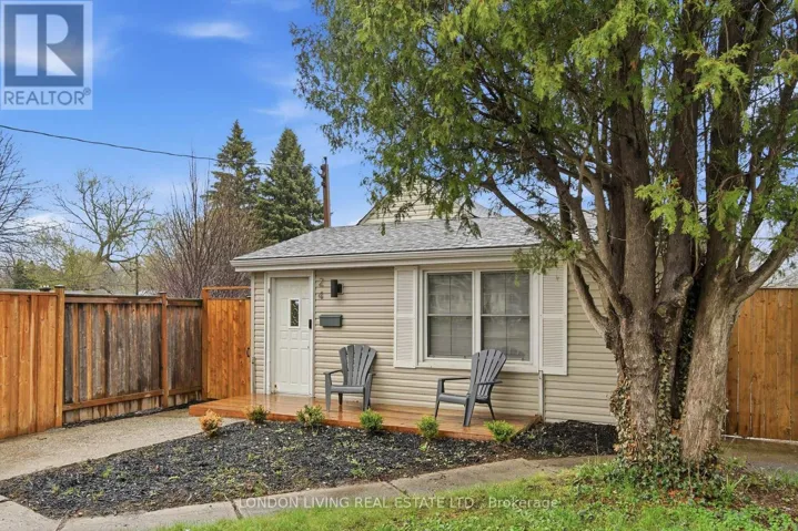 24 APPEL STREET, London East (East C), Ontario N5Y1P9