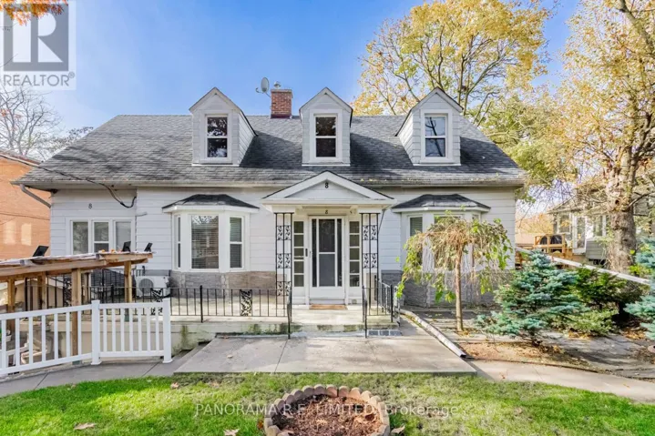 4 - 8 THIRTY THIRD STREET, Toronto (Long Branch), Ontario M8W3G8