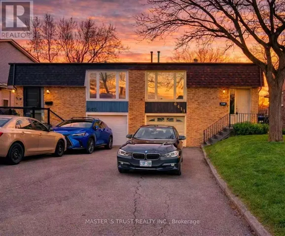 6411 CHAUMONT CRESCENT, Mississauga (Meadowvale), Ontario L5N2M7