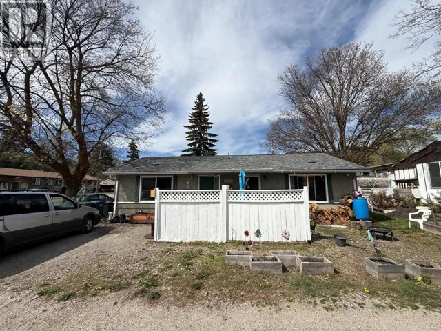 13602 SPENCER Avenue, Summerland, British Columbia V0H1Z0