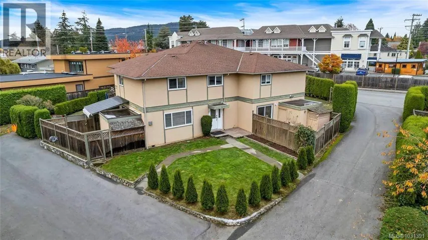 4 1945 Lisnoe Ave, Central Saanich, British Columbia V8M1T2