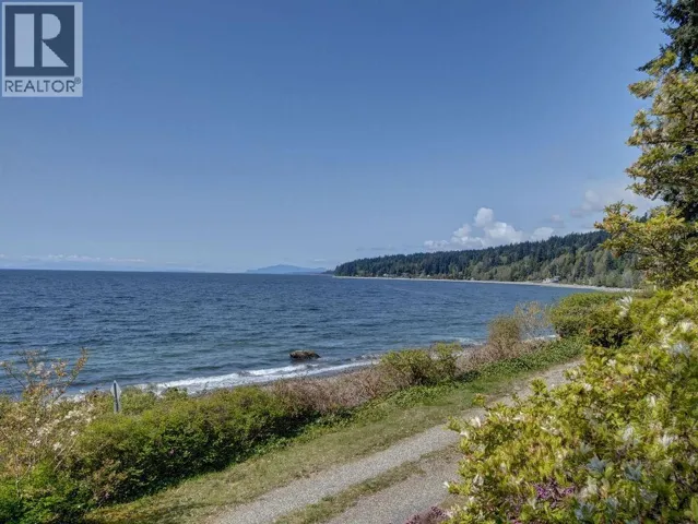 1708 OCEAN BEACH ESPLANADE, Gibsons, British Columbia V0N1V5