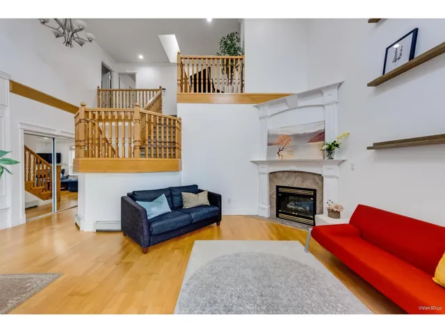 14906 23 AVENUE, Surrey, British Columbia V4A9X2