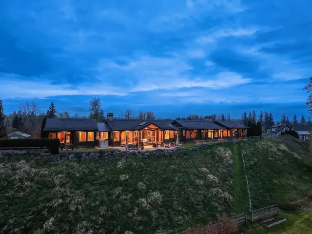 26276 69 AVENUE, Langley, British Columbia V4W1M6