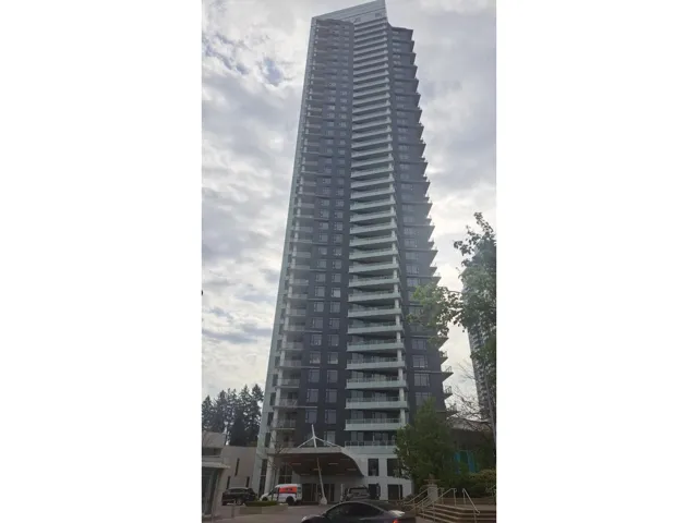 2604 9887 WHALLEY BOULEVARD, Surrey, British Columbia V3T0P4