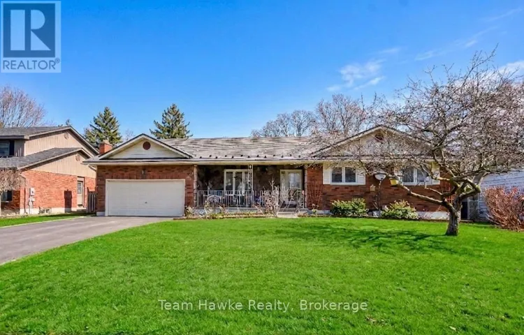 35 BRULE STREET, Penetanguishene, Ontario L9M1J1