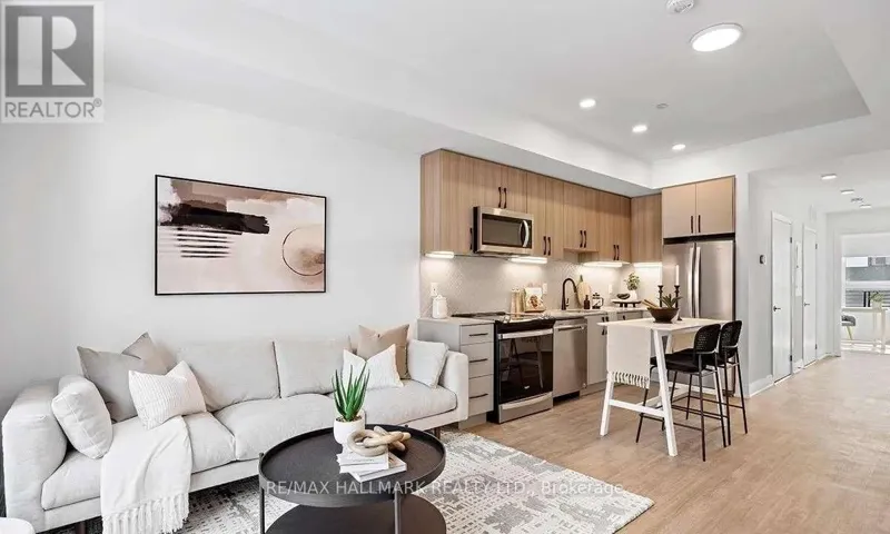 17 - 15 BRENTHALL AVENUE, Toronto (Newtonbrook West), Ontario M2R0B3