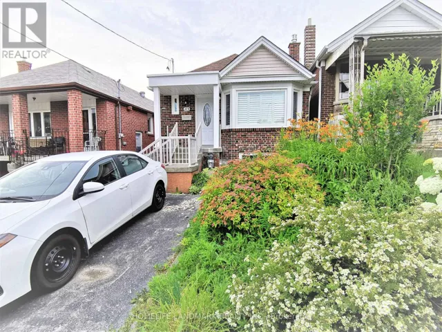 MAIN - 379 WHITMORE AVENUE, Toronto (Briar Hill-Belgravia), Ontario M6E2N5