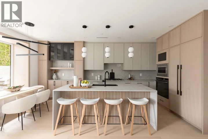 2 475 W 20TH AVENUE, Vancouver, British Columbia V5Y2C7