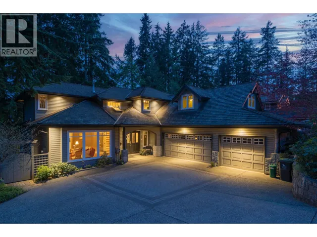 801 REGAL CRESCENT, North Vancouver, British Columbia V7K2X9