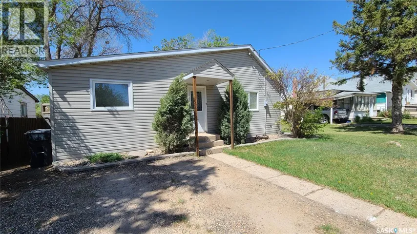 215 Mergens STREET, Weyburn, Saskatchewan S4H1R4