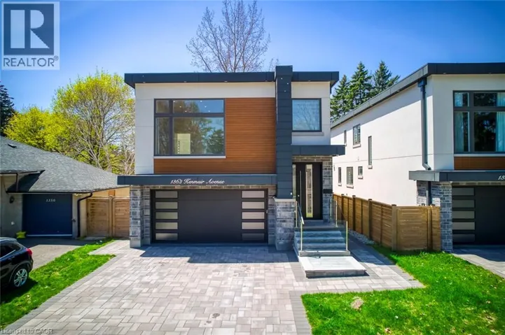 1362 KENMUIR Avenue, Mississauga, Ontario L5G4B4