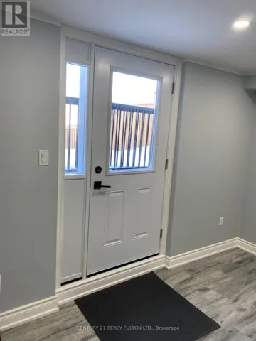 300 MILLER PARK AVENUE, Bradford West Gwillimbury (Bradford), Ontario L3Z0A7