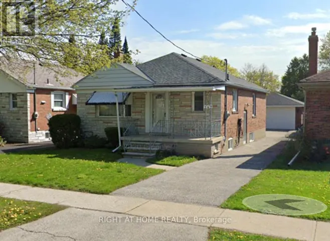 147 NORTH CARSON STREET, Toronto (Alderwood), Ontario M8W4E1