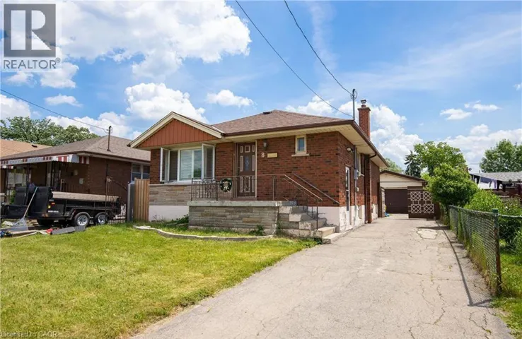 8 SHYNAL Avenue, Hamilton, Ontario L8H6K1