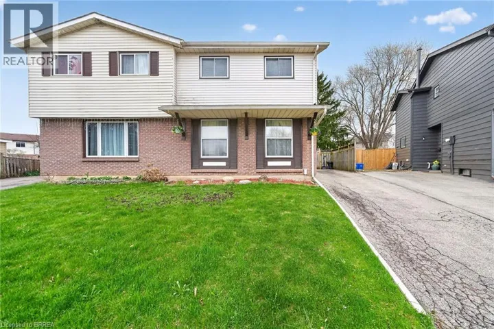 34 ENFIELD Crescent, Brantford, Ontario N3P1B2