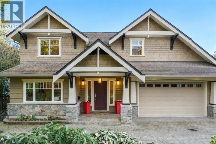 2618 LAWSON AVENUE, West Vancouver, British Columbia V7V2G2