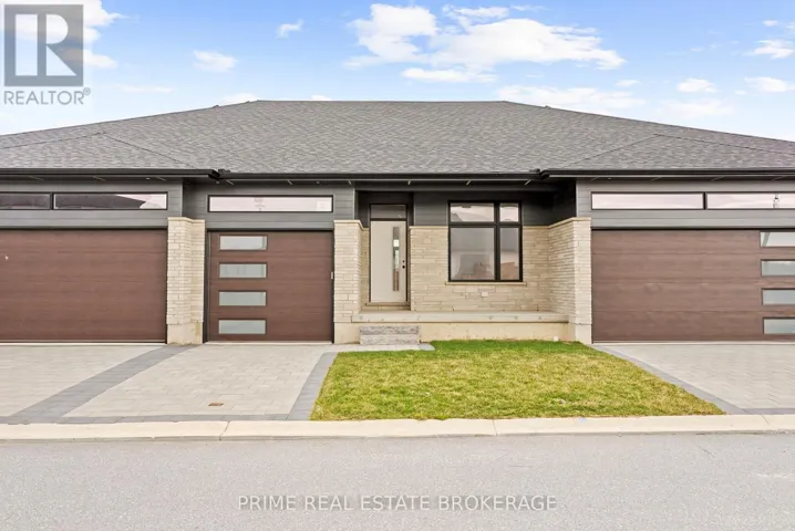 9 - 94 COASTAL CRESCENT, Lambton Shores (Grand Bend), Ontario N0M1T0