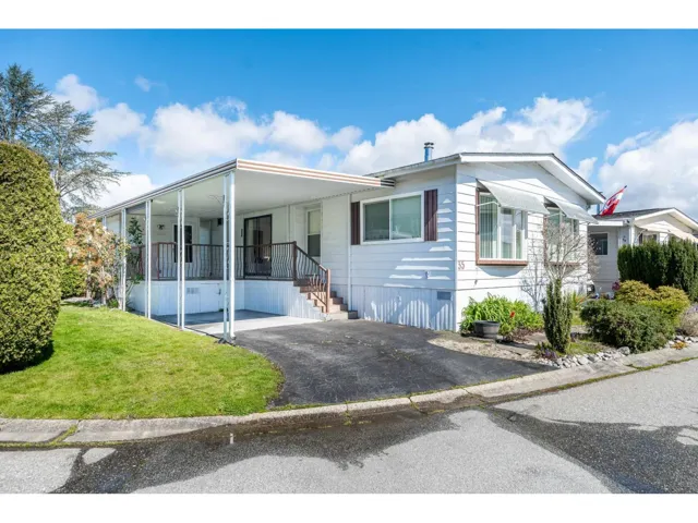 35 2120 KING GEORGE BOULEVARD, Surrey, British Columbia V4A6Y8