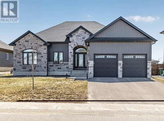 6 NILE STREET, Petawawa, Ontario K8H0E7