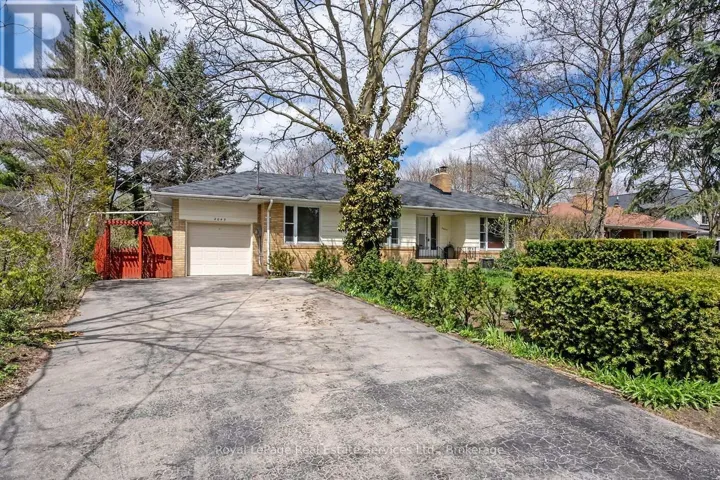 2043 DEVON ROAD, Oakville (FD Ford), Ontario L6J2N1