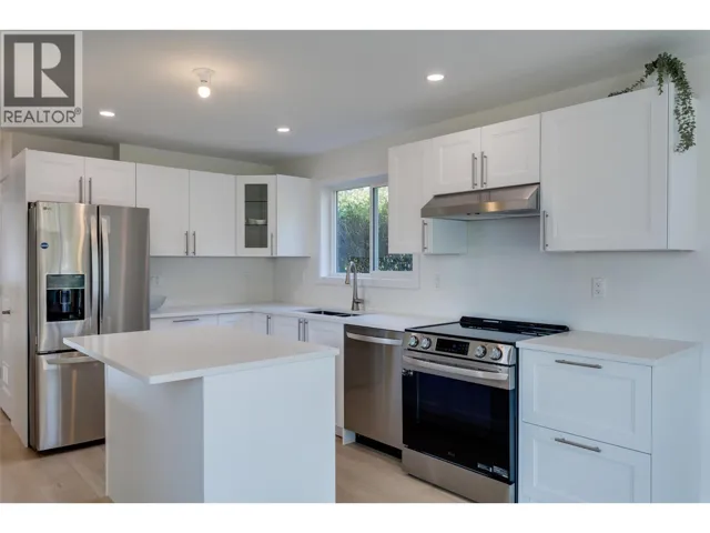 6711 Hwy 97 South Highway Unit# 5, Peachland, British Columbia V0H1X9