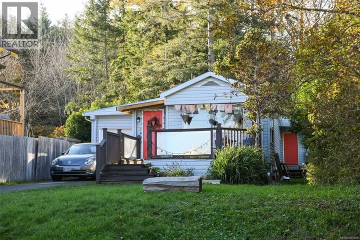 5557 Horne St, Union Bay, British Columbia V0R3B0