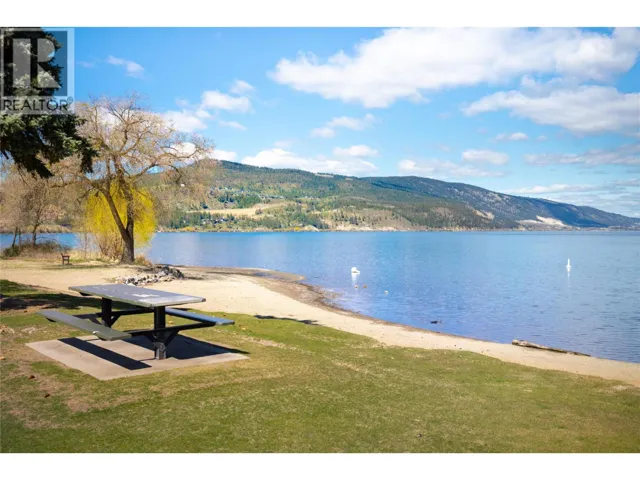 3570 WOODSDALE Road Unit# 109, Lake Country, British Columbia V4V1Y9
