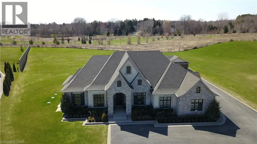 55 TEWS Lane, Dundas, Ontario L9H7N4