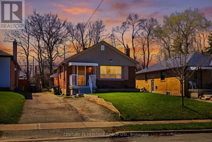 10 GARTHWOOD DRIVE, Toronto (Kennedy Park), Ontario M1K2J5