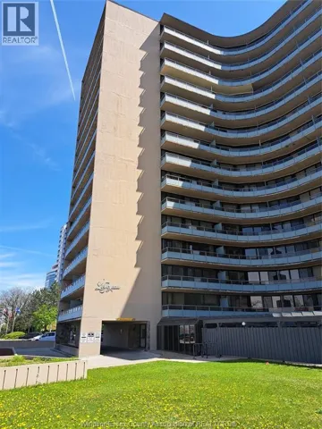 111 RIVERSIDE DRIVE East Unit# 808, Windsor, Ontario N9A2S6