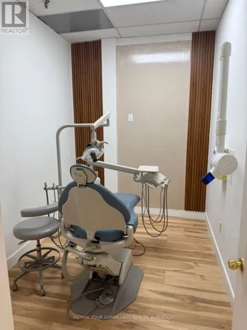 7309 WOODBINE AVENUE, Markham (Milliken Mills West), Ontario L3R3V7