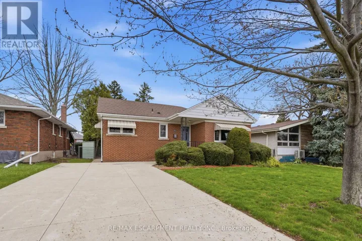 30 WEST 22ND STREET, Hamilton (Westcliffe), Ontario L9C4N3