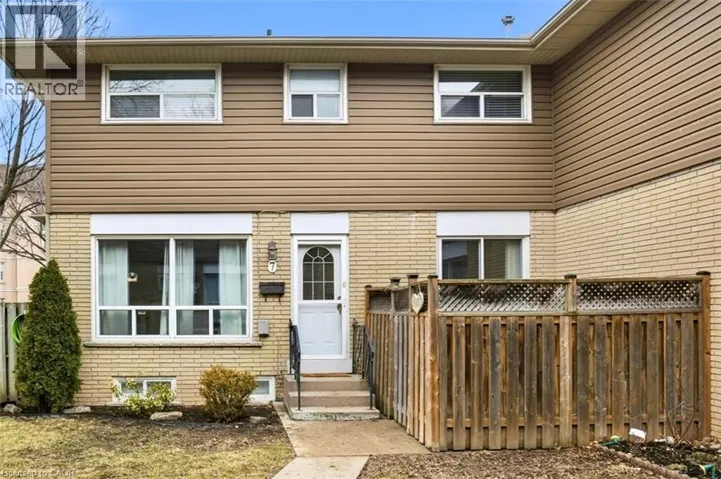 914 MOHAWK Road Unit# 7, Hamilton, Ontario L8T2R8